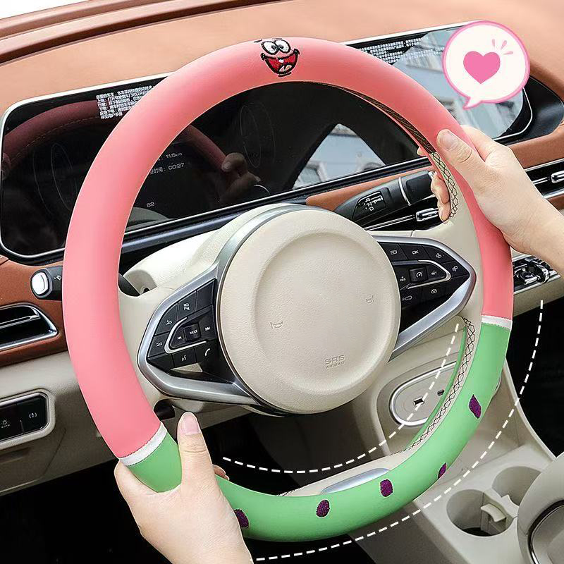 Pokrowiec na kierownicę z moty – Car Accessories Girl recenzja i cena